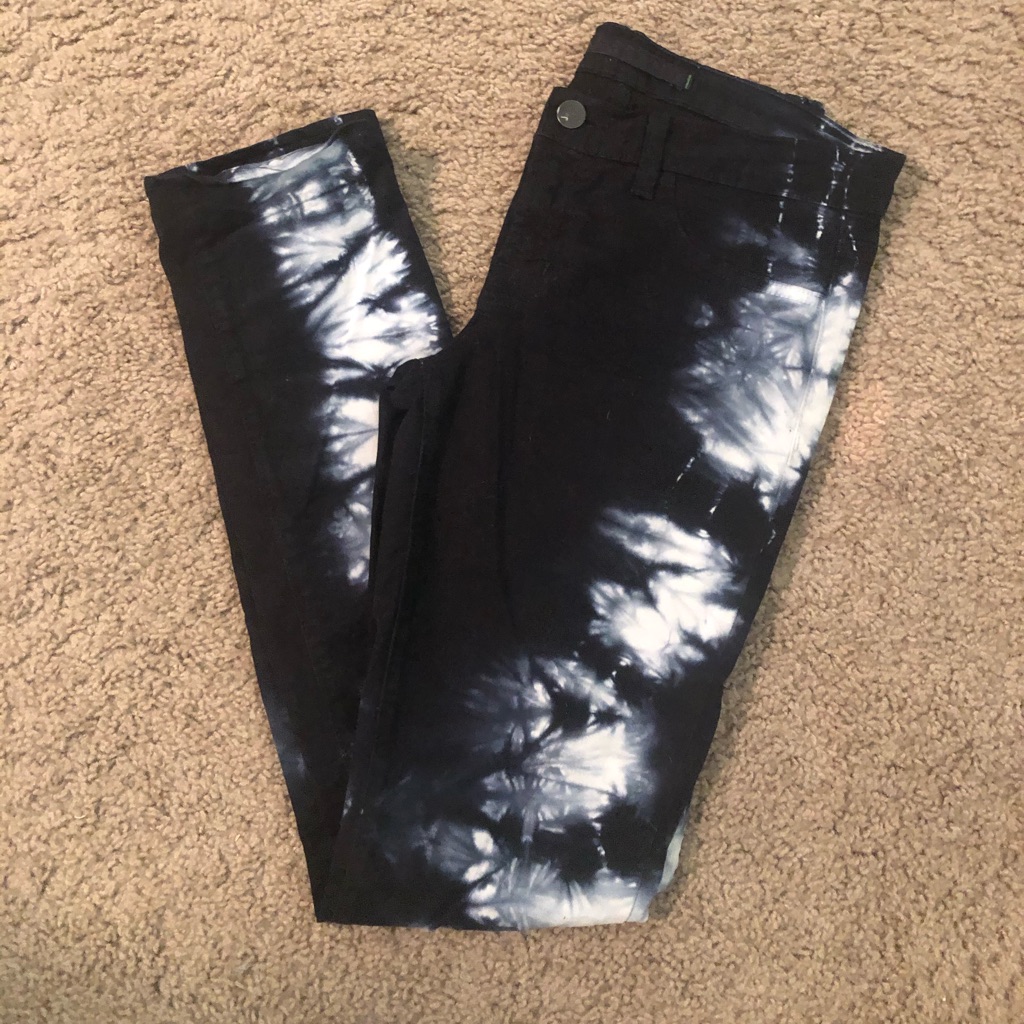 J Brand 912 Skinny Pfd Bleach Printed Twill J Brand 912 Skinny Pfd Bleach Printed Twill